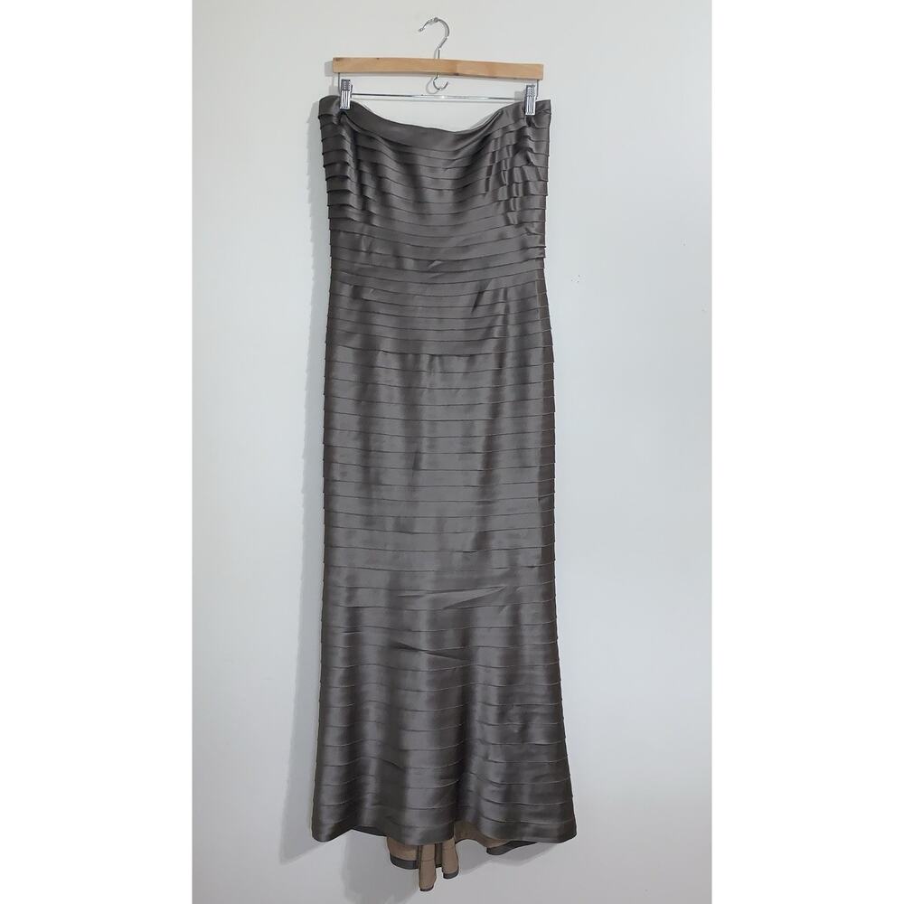 TADASHI SHOJI Neiman Marcus Formal Tiered Maxi Strapless Taupe Dress US Size 12